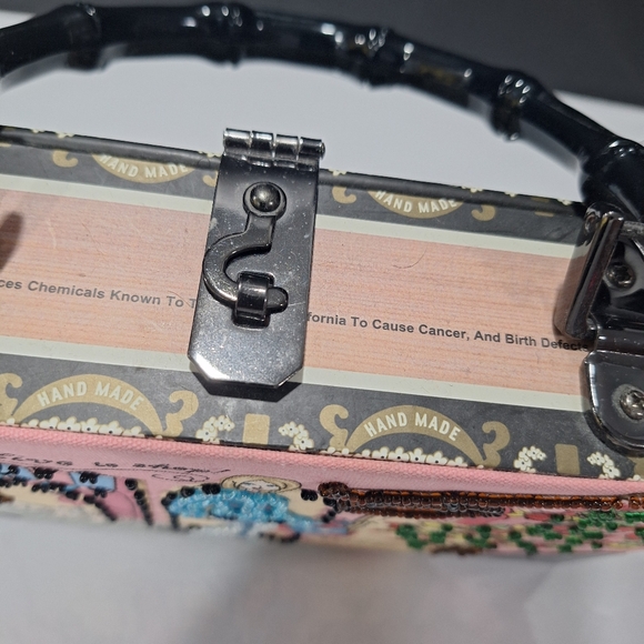 Cigar Box Handbag - Picture 9 of 13